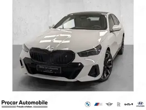 BMW i5 xDrive40 M-Sport Pro  21" Komfortsitze Pano. AHK