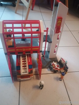 riesiges Playmobil-Set mit Feuerwehrstation, Polizei uvm.