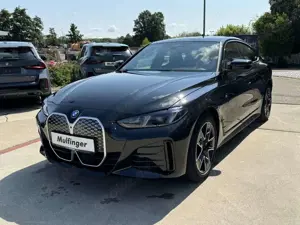 BMW i4 eDrive35 M Sport HUD ACC SuView Lenkradh.H/K Bild 2