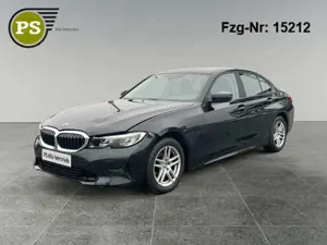 BMW 318 d Advantage Navi Digitales Cockpit Leder rot