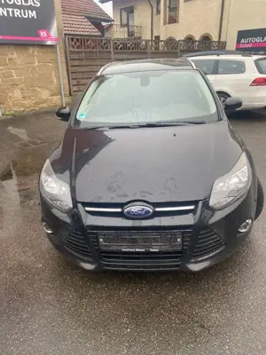 Ford Focus Focus Turnier Turnier 1.0System Champions Edition