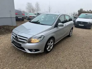 Mercedes-Benz B 180 Autom, Heckklappe u. Stossfänger beschädig