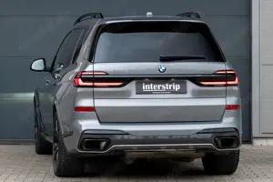 BMW X7 40d M SPORT.EX DRIVE PRO.SOFTC.PANO.AHK.5/100 - image 4