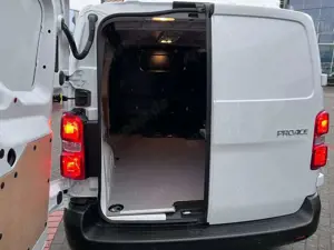 Toyota Proace 2,0-l-D-4D L1 Meister Bild 5