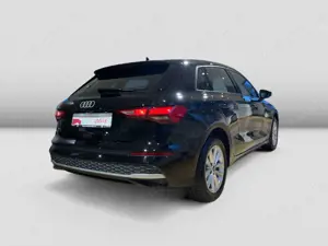 Audi A3 30TFSI S-tronic Cam LED SHZ Sportsi Bild 4