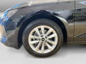 Audi A3 30TFSI S-tronic Cam LED SHZ Sportsi Bild 5