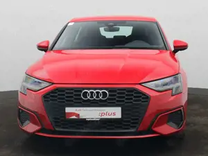 Audi A3 S-Line 35 TFSI S-tronic / AHK, RFK Bild 3