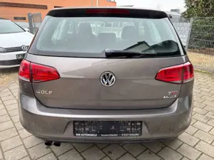 Volkswagen Golf VII Lim. Comfortline BMT Top gepflegt Bild 5