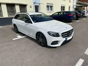 Mercedes-Benz E 300 9G AMG Night P./LED/ WIDESCREEN/Burmester/R.Kamera