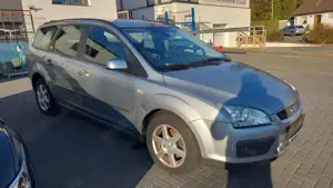 Ford Focus Turnier 1.6 Ti-VCT Ghia