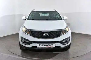Kia Sportage 1.6 GDI 2WD ISG Dream-Team Edition Bild 2