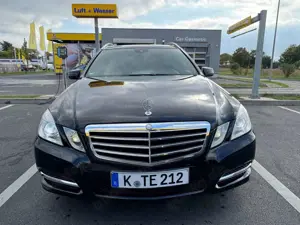 Mercedes-Benz E 200 E 200 CDI BlueEfficiency (212.205) Bild 3