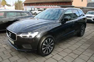 Volvo XC60 D4 AWD Momentum LED Navigation Leder Rückfakam AHK