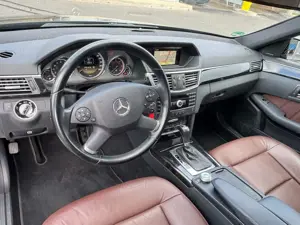 Mercedes-Benz E 200 E 200 CDI BlueEfficiency (212.205) Bild 5