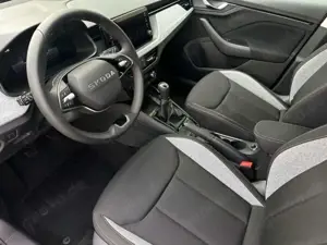 Skoda Kamiq 1.0 TSI 85kW Selection LED PDC SHZ AHK Bild 3