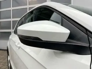 Volkswagen T-Cross 1.0 TSI Life 1.HD SHZ NAV BT PDC SCHECKH Bild 4