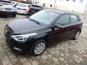 Hyundai i20 /Automatik/Euro 6 Bild 2