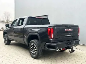 GMC Sierra 1500 AT4 Crew Cab sofort Bild 4