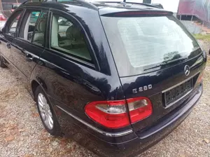 Mercedes-Benz E 280 E 280 T (211.254) ** TÜV NEU *** Bild 4