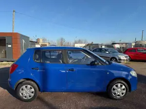 Skoda Fabia 60 PS TÜV bis 07.2027 Bild 4