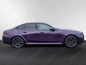 BMW M5 Limousine *Daytonaviolett*|DAProf.|BW|Head-Up Bild 2