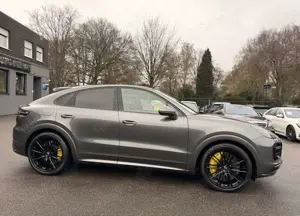 Porsche Cayenne Turbo S E-Hybrid Inno/HUD/Burmester/AGA Bild 2