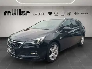 Opel Astra SportsTourer Bild 1