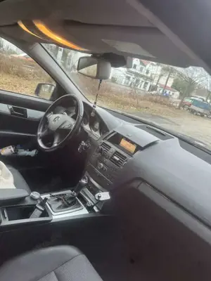 Mercedes-Benz C 200 Avangard Bild 4