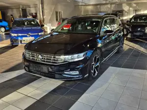 Volkswagen Passat Variant 2.0 TDI R-LINE*DSG*AHK*NAVI*LED*KAMERA Bild 2