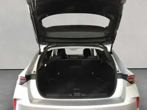 Opel Astra 1.2 Turbo Elegance Bild 5