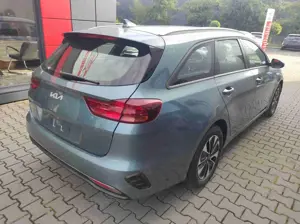 Kia Ceed SW / cee'd SW Ceed SW AT Spin*Navi*Shzg*Lhzg*PDC*Cam*16Zoll Bild 4