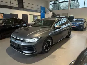 Volkswagen Passat Variant Passat R-Line 2.0 TDI DSG AID/ACC/MATRIX/KAM/18"