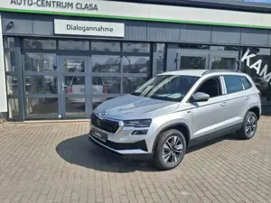 Skoda Karoq 1.5l TSI DSG Tour AHK Navi ACC LED