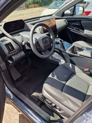 Subaru Solterra 71,4 kWh 150kW Platinum Bild 2