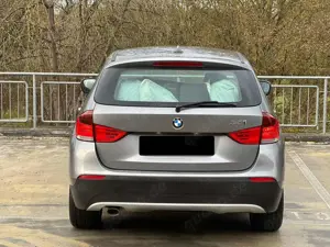 BMW X1 xDrive20d Scheckheftgepflegt Bild 4