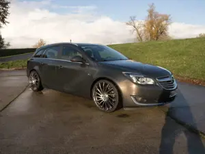 Opel Insignia 2.0 Bi-TurboCDTI Aut. Edition Bild 2