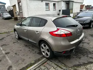 Renault Megane Megane Fließheck 2.0 140 CVT Dynamique Bild 3