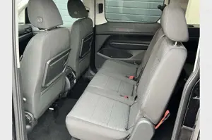 Ford Grand Tourneo Connect Titanium 1.5 Automatik Bild 3