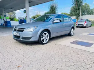 Opel Astra Astra Fließheck  5-Türer 1.6 Easytronic NAVI Bild 3