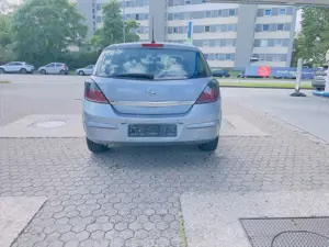 Opel Astra Astra Fließheck  5-Türer 1.6 Easytronic NAVI Bild 5