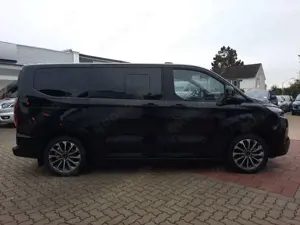 Ford Tourneo Custom Elektro 340L1 RWD Titanium X Navi Bild 5