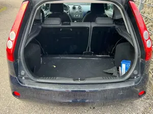 Ford Fiesta 1.3 Ambiente Unfall Bild 4