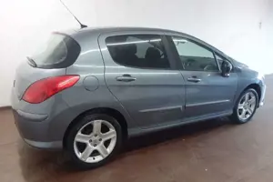 Peugeot 308 120 VTI Sport Klimaaut/17-Zoll/PDC/5-Gang Bild 4