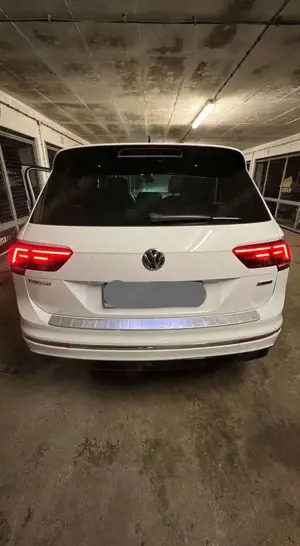Volkswagen Tiguan 2.0 TSI 4Motion (BlueMotion Technology) DSG Highli Bild 4