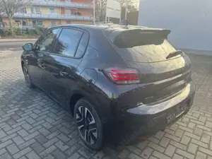 Peugeot 208 Hybrid 145 e-DSC6 Allure Bild 3