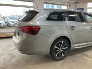 Toyota Avensis Touring Sports Team D Bild 5