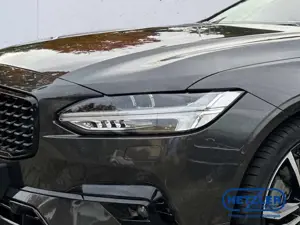 Volvo V90 Kombi Benzin EU6d B4 B Plus Dark 360 Kamera DAB SH Bild 5