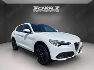 Alfa Romeo Stelvio 2.2 Diesel 16V AT8-Q4 Super Bild 3