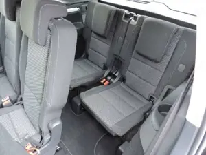 Volkswagen Touran 2.0 TDI DSG Comfortline AHK LED Easy Kam Bild 5