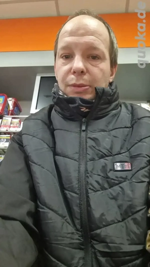 Massage gesucht von W oder Paar